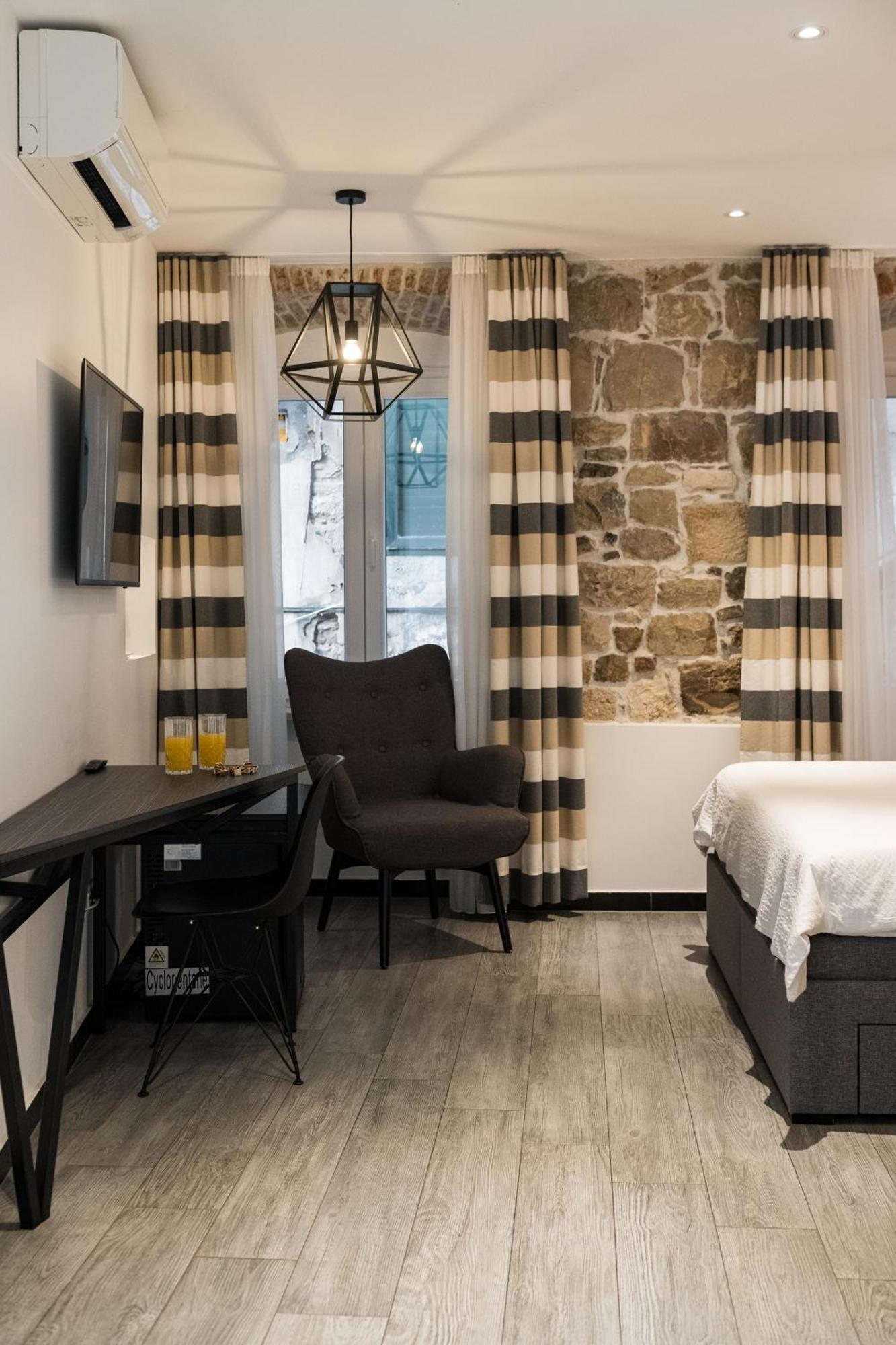 Split City Centre Room Exterior photo